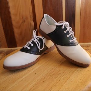 Predictions B&W Shoes Wmns Sz 8 - Perfect Condition